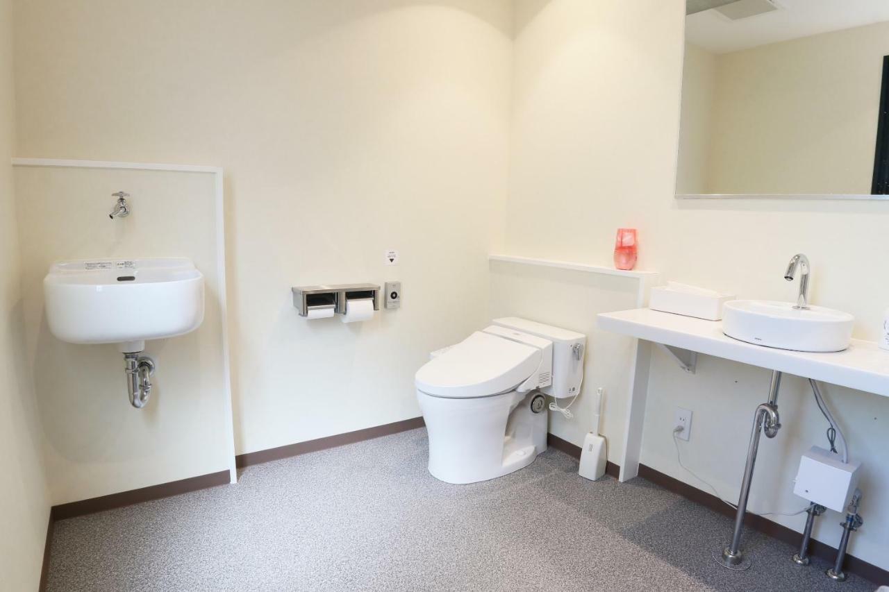 Business Capsule Hotel Lightning Hotel Asakusa Tokio Exterior foto