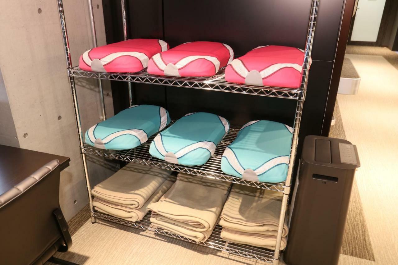 Business Capsule Hotel Lightning Hotel Asakusa Tokio Exterior foto