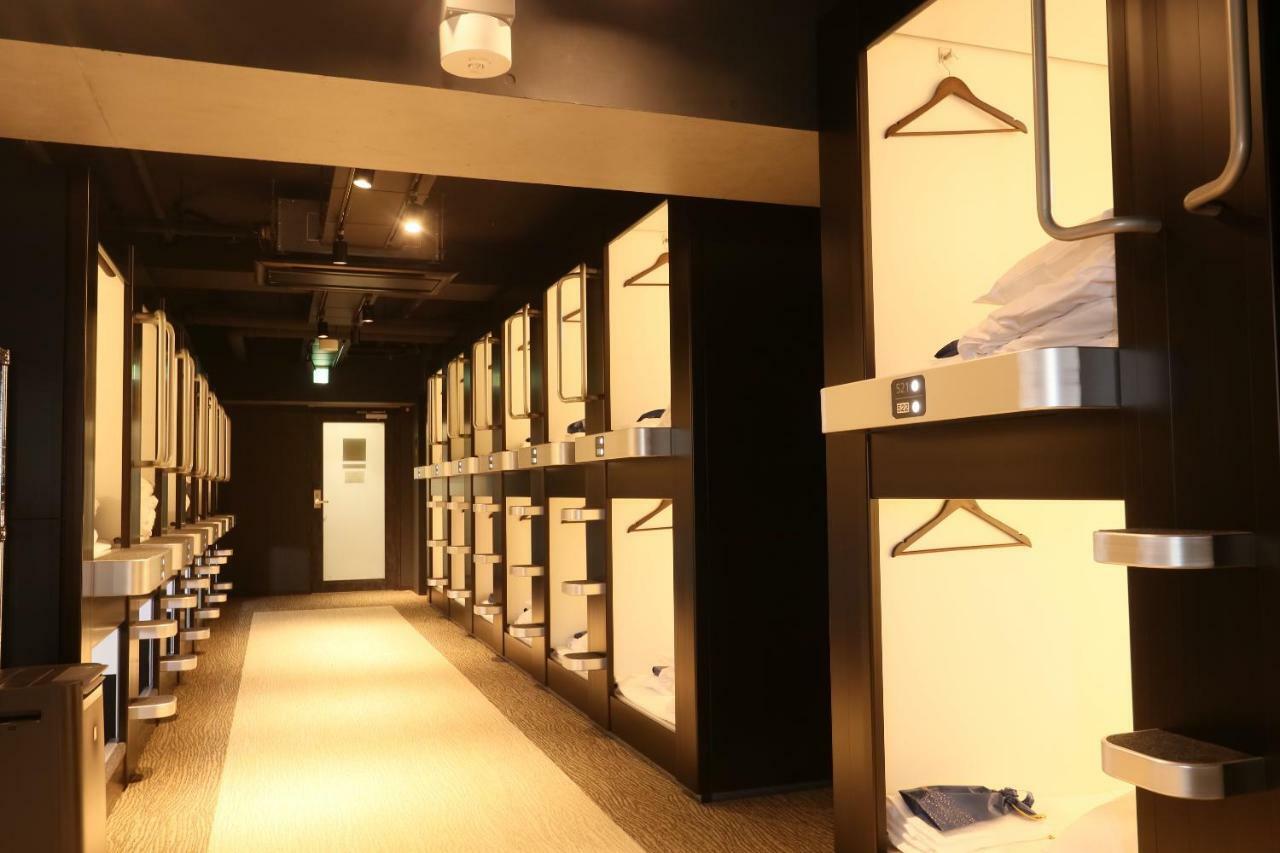 Business Capsule Hotel Lightning Hotel Asakusa Tokio Exterior foto