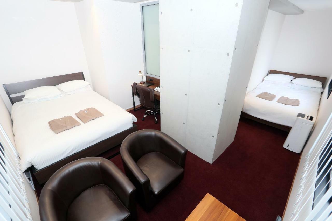 Business Capsule Hotel Lightning Hotel Asakusa Tokio Exterior foto