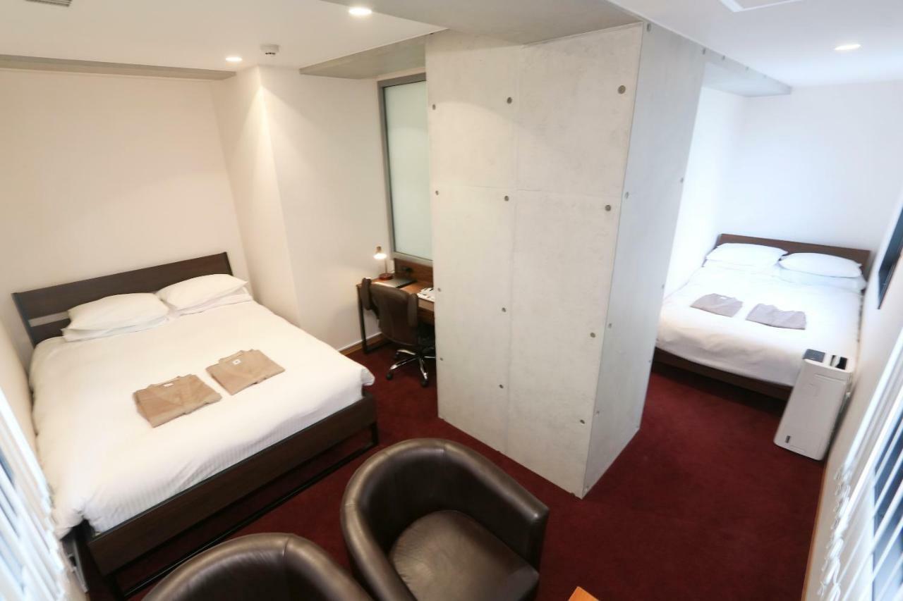 Business Capsule Hotel Lightning Hotel Asakusa Tokio Exterior foto