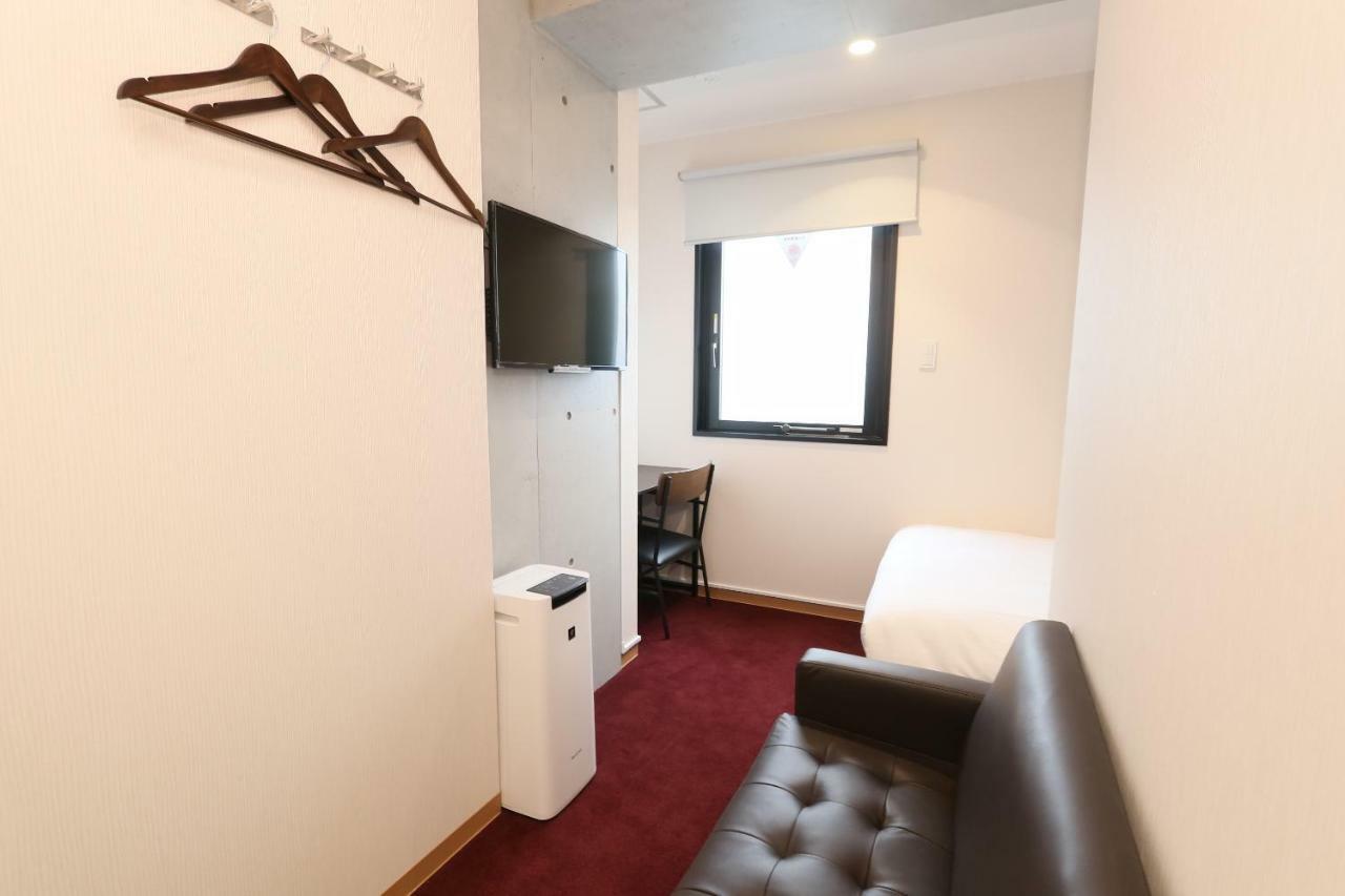 Business Capsule Hotel Lightning Hotel Asakusa Tokio Exterior foto